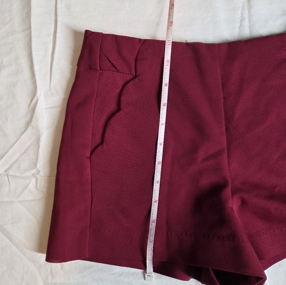 Candie's Womens Red Shorts Size 1, Zipper Closure - Picture 6 of 8